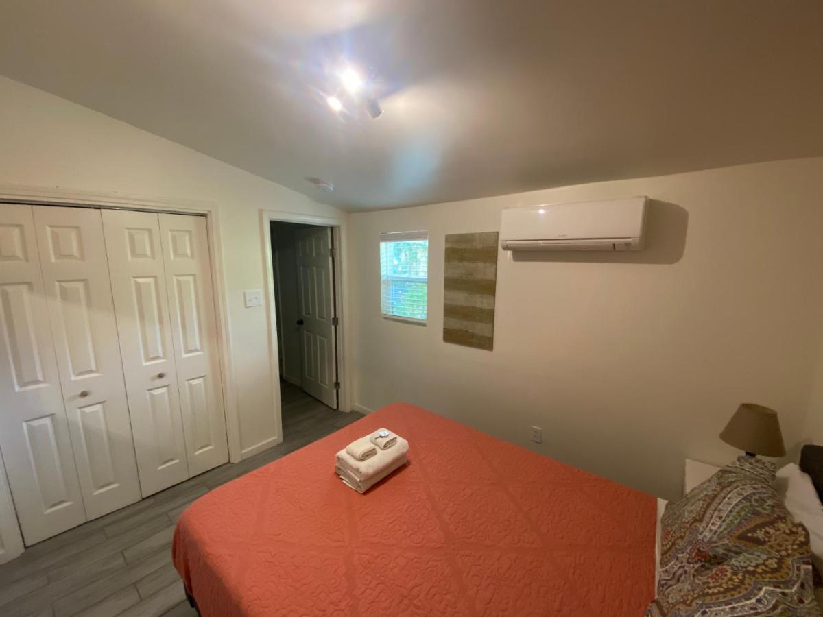 One Bedroom Apartment With Hot Tub 2 Blocks To Magazine Street Nova Orleães Exterior foto