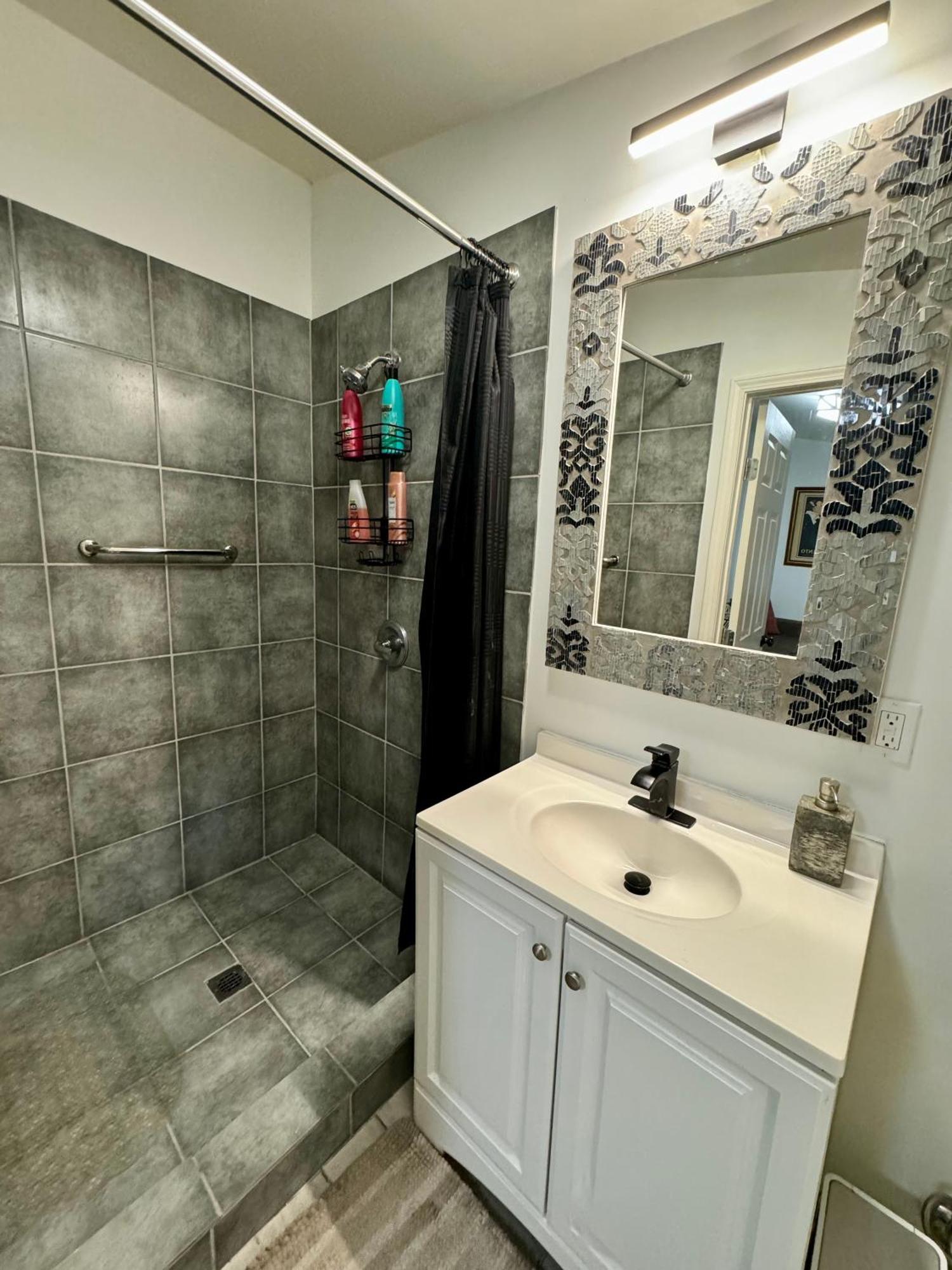 One Bedroom Apartment With Hot Tub 2 Blocks To Magazine Street Nova Orleães Exterior foto